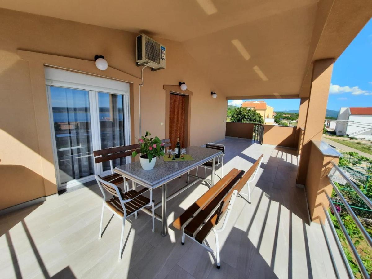 Danisacroatia Apartment Maslenica Exterior photo